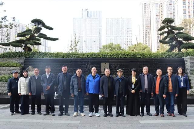 中共安化县委常委、宣传部部长廖小甫一行莅临绿之韵中心调研